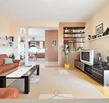 Lejo شقة جيسينتسي