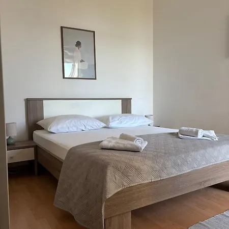 Apartman Lejo *
